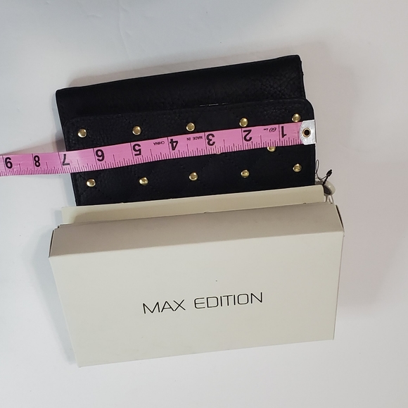 Max Edition Black Gold Stud Wallet - Picture 5 of 5